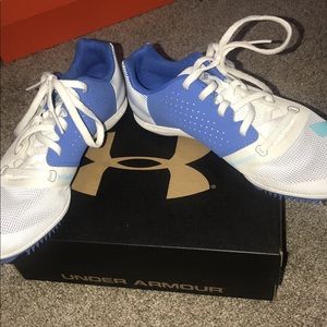 Track shoes